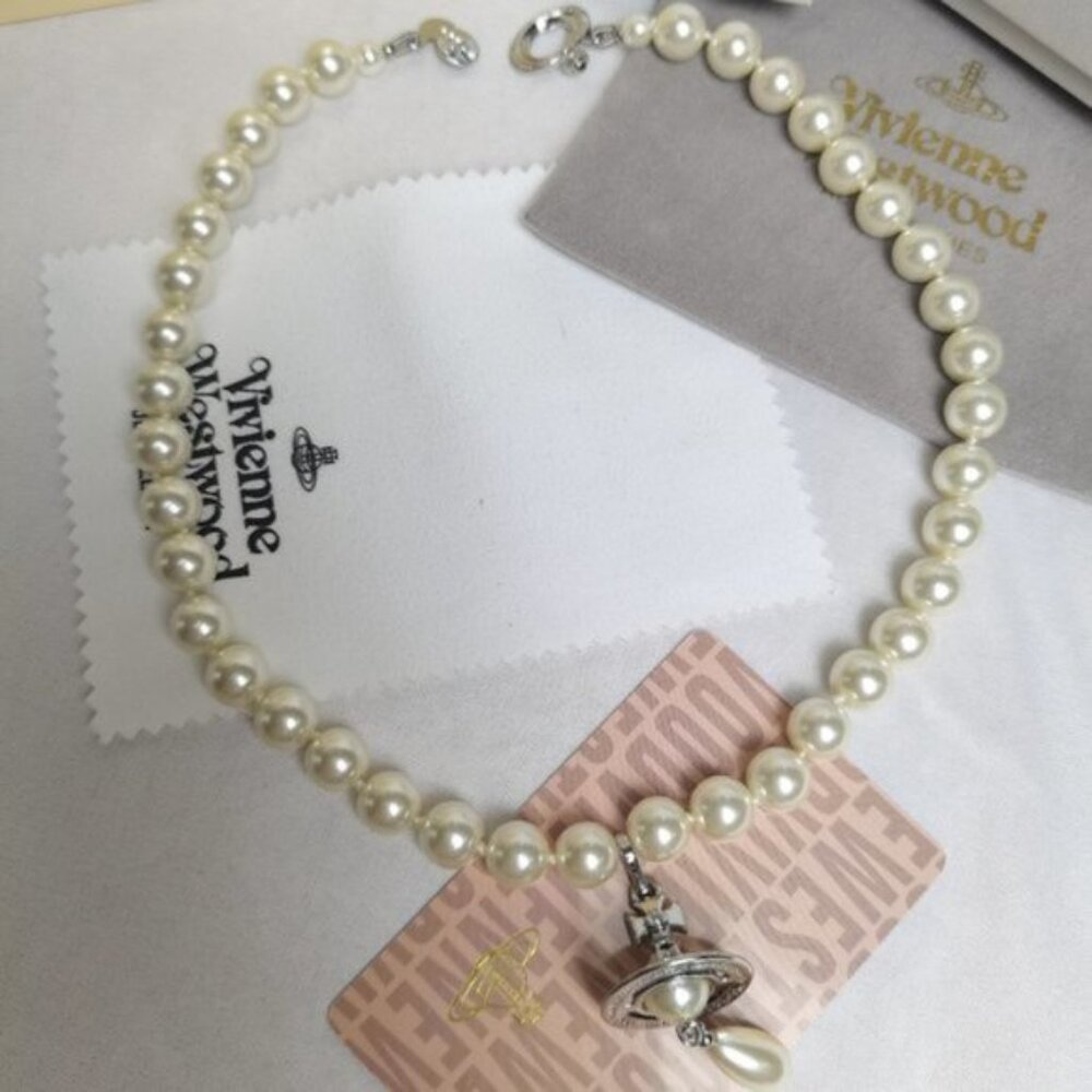 Vivienne Westwood Pearl Drop Choker In Silver